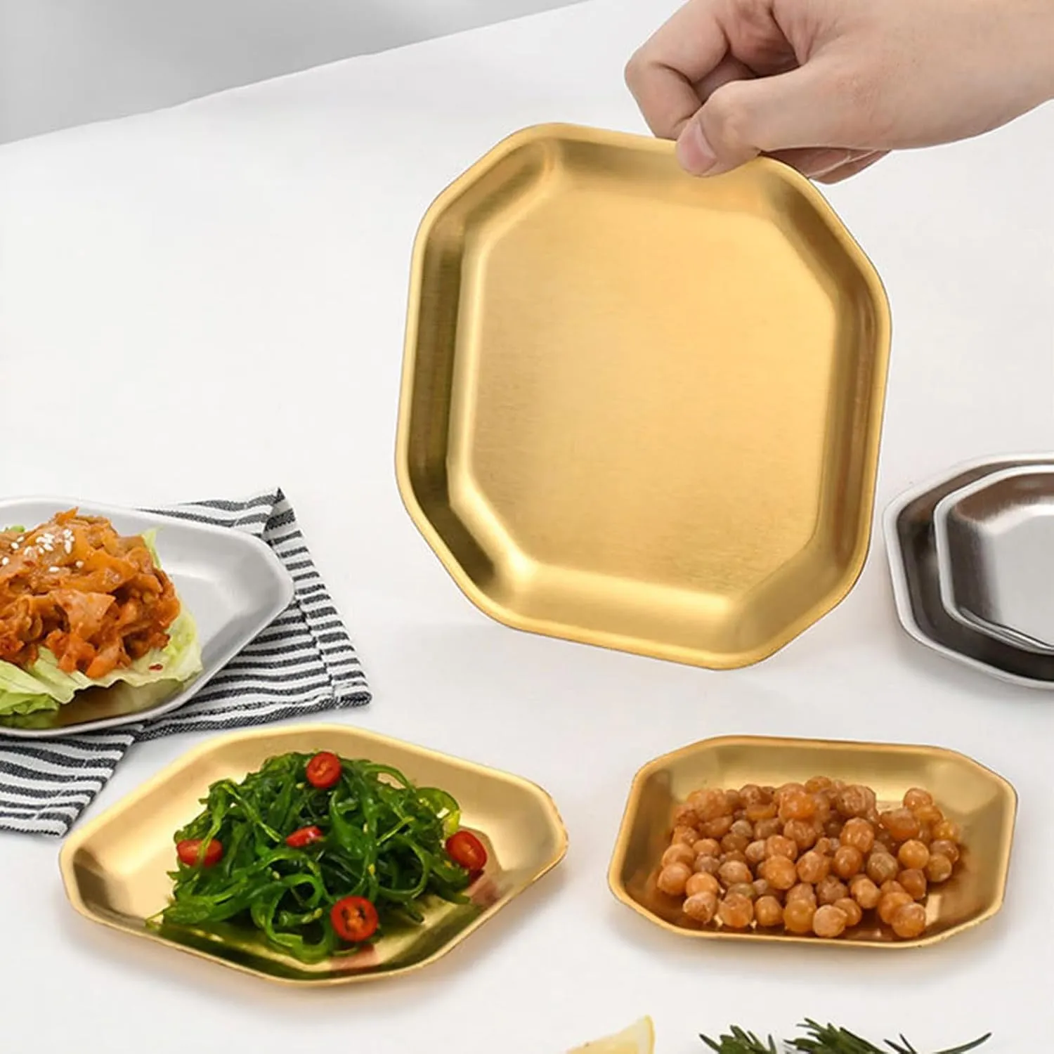4pcs Efficient Gold/Silver Stainless Steel Plates Sturdy And Stackable Dishes For Camping Picnics And Family Meals