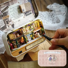 "Box Theater" Miniature Dollhouse Kit