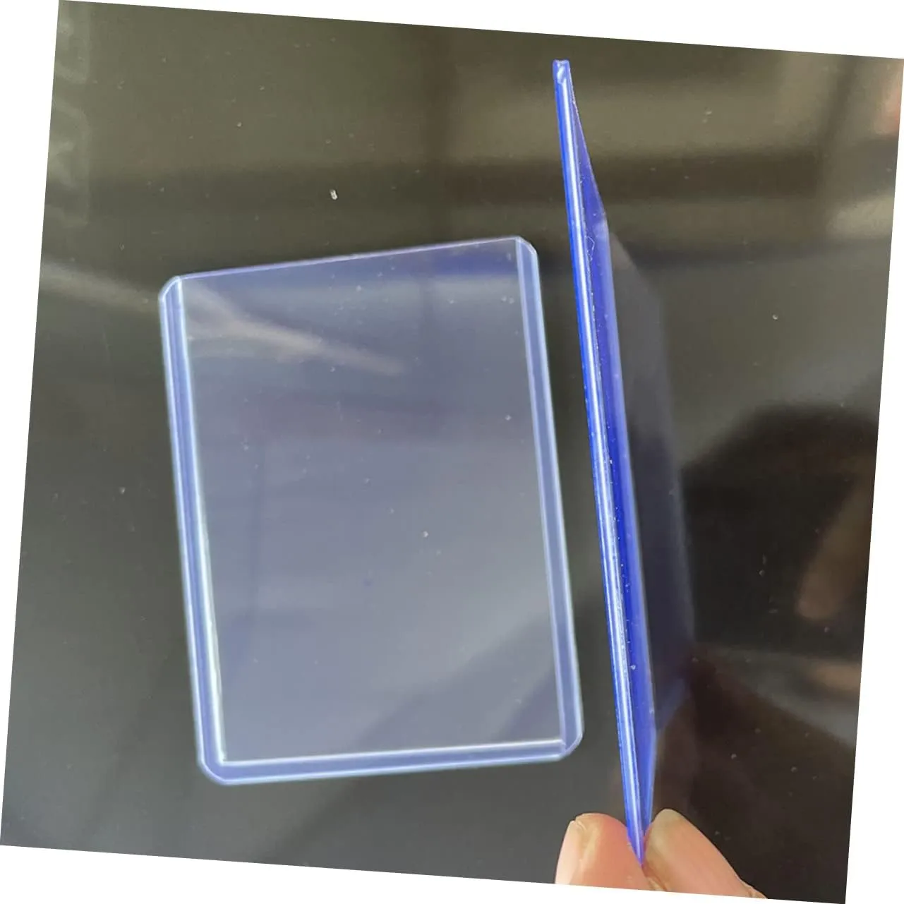 BESTonZON 100pcs Transparent Card Sleeves -Scratch Protectors for Trading Cards Id Badges and Photos Compact Design for and Use