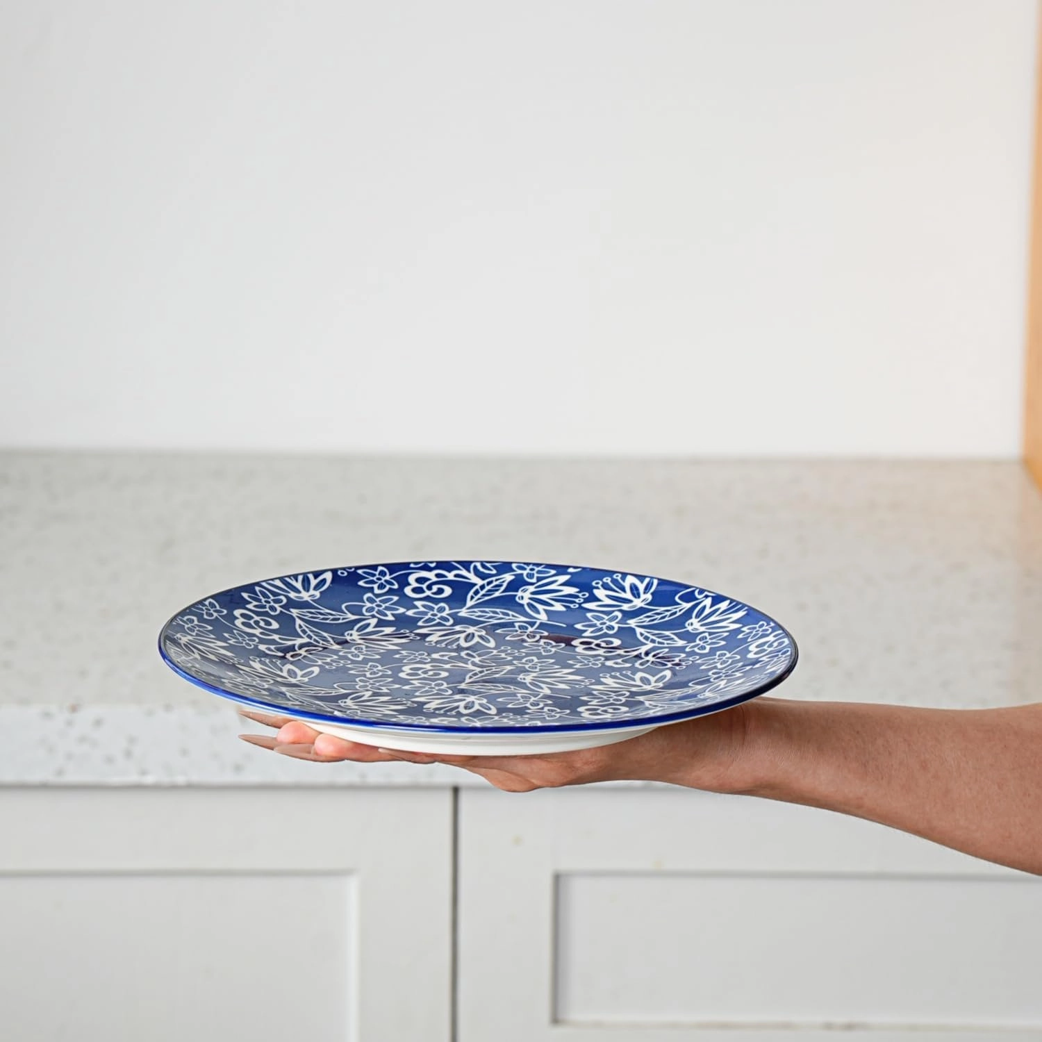 Ceramic Salad Plates Set - 8.5 Inch Small Round Dessert Dishes for Kitchen Dinner Pasta Appetizer Sandwich - Scratch Resistant Porcelain Microwave Oven Dishwasher Safe - Set of 6 - Vintage Blue
