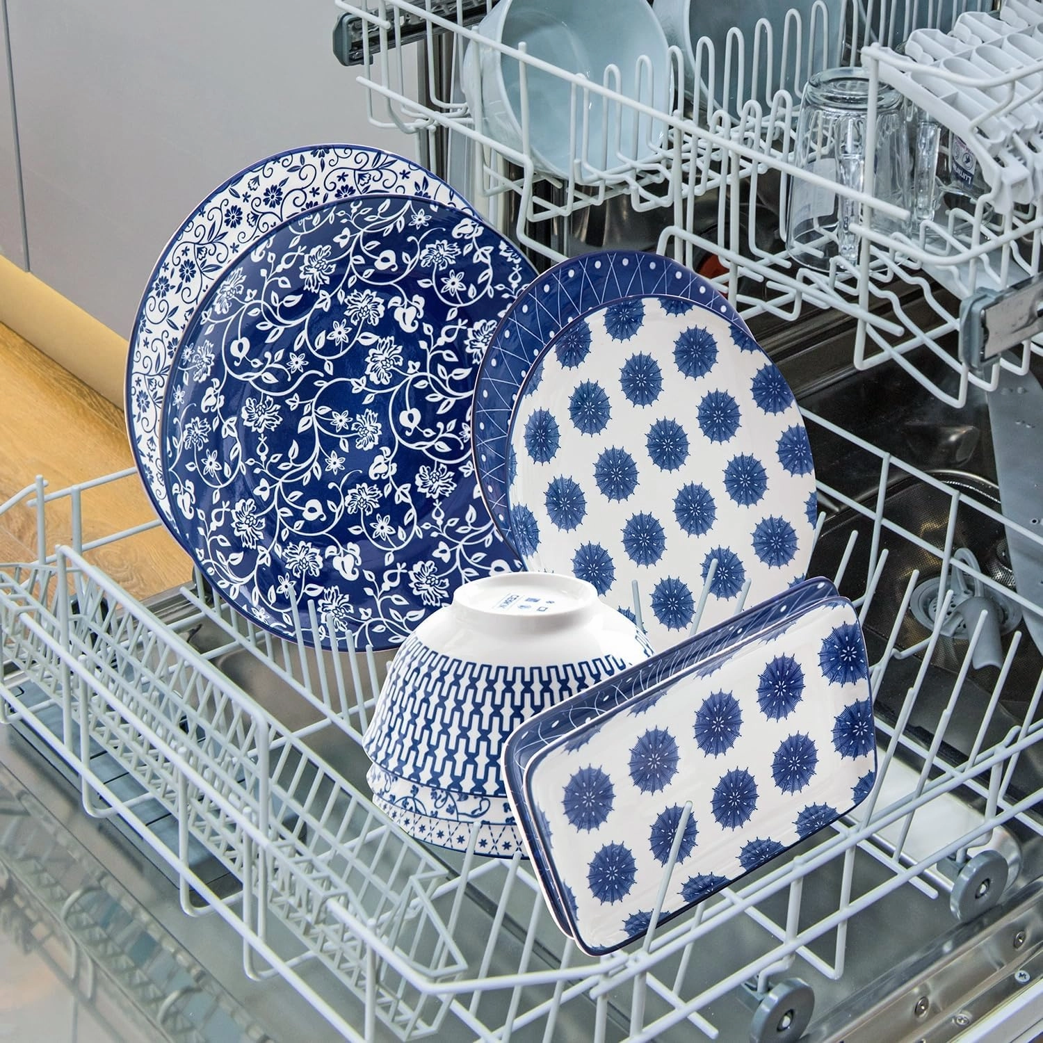 Ceramic Salad Plates Set - 8.5 Inch Small Round Dessert Dishes for Kitchen Dinner Pasta Appetizer Sandwich - Scratch Resistant Porcelain Microwave Oven Dishwasher Safe - Set of 6 - Vintage Blue