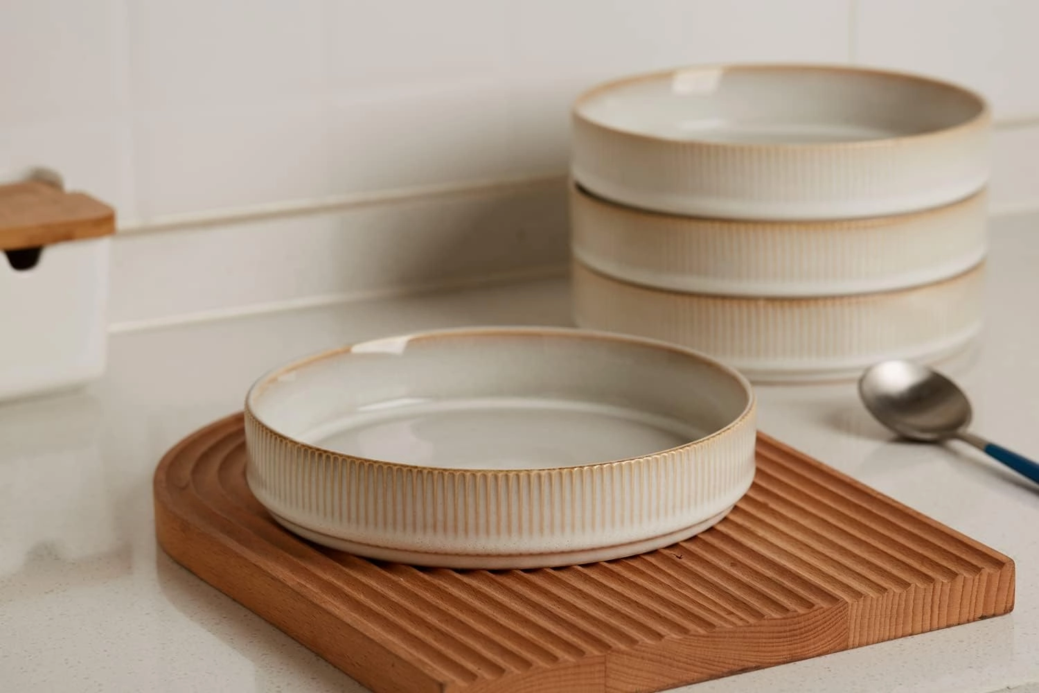 famiware Star 7.5" Pasta Bowls Set, Salad Bowl Set of 4, Double Reactive Glaze, Stackable, Ideal for Your Friend for Housewarming, Festivals, Cappuccino White