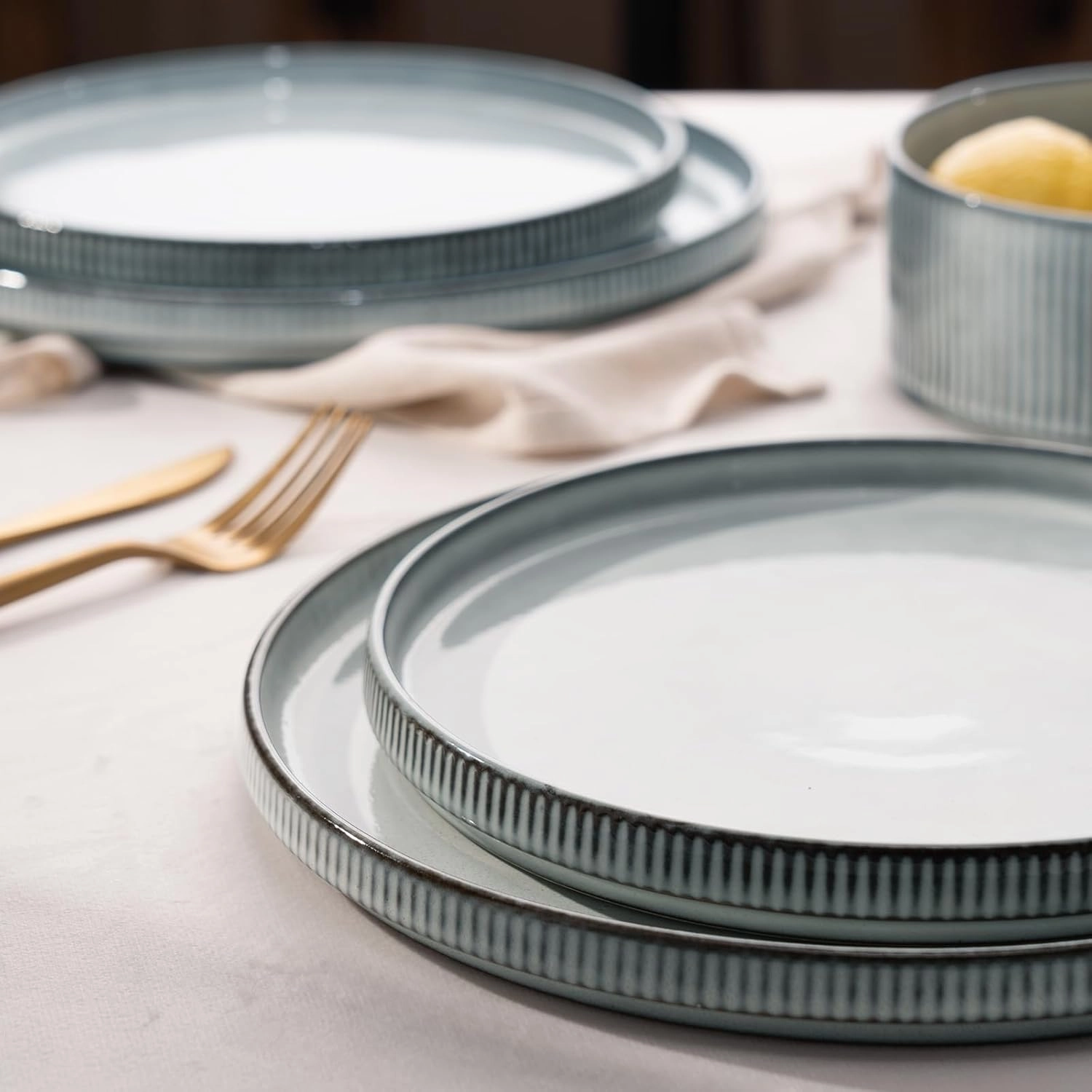 famiware Star Dinner Plates for 6, 10 inches Plate Set, Scratch Resistant, Stoneware Dinnerware, Kitchen Modern Rustic Serving Dishes, Smoky Blue