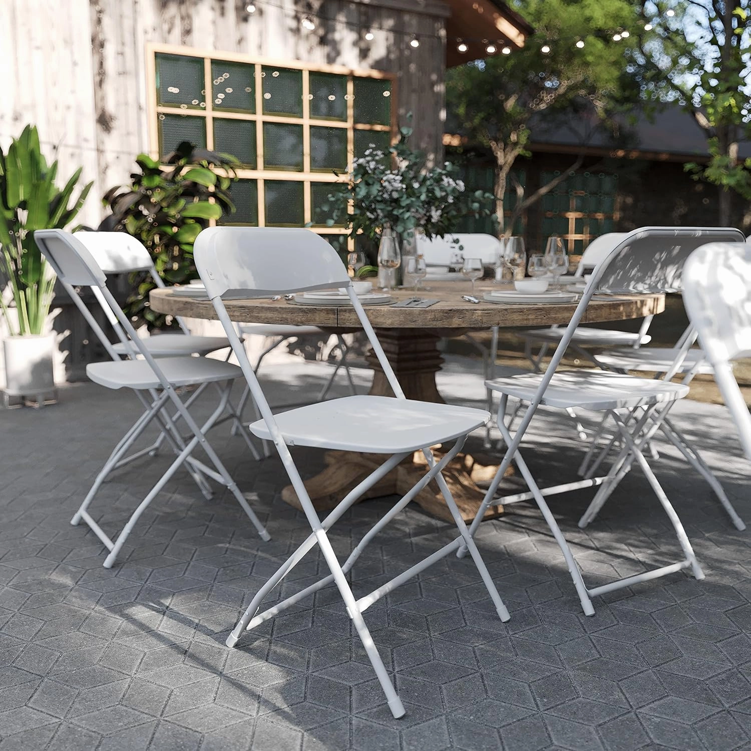 Flash Furniture Hercules Series Plastic Folding Chairs for Parties and Weddings, Stackable Commercial Event Seats with 650-lb. Static Weight Capacity, Set of 6, White