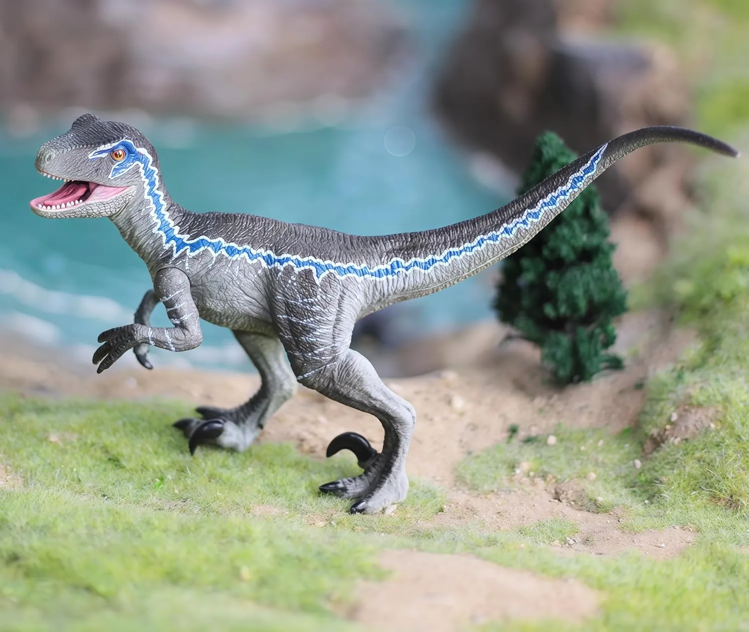 Gemini&Genius Velociraptor Dinosaur Toy for Kids, Raptor Dinosaur Toy Figure with Moveable Jaw and Hands, Realistic and Solid Velociraptor Gift Box, Play, Display, Collection for Kids and Dino Lovers