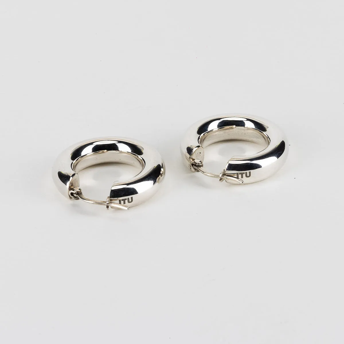 HOOP EARRING IN SILVER