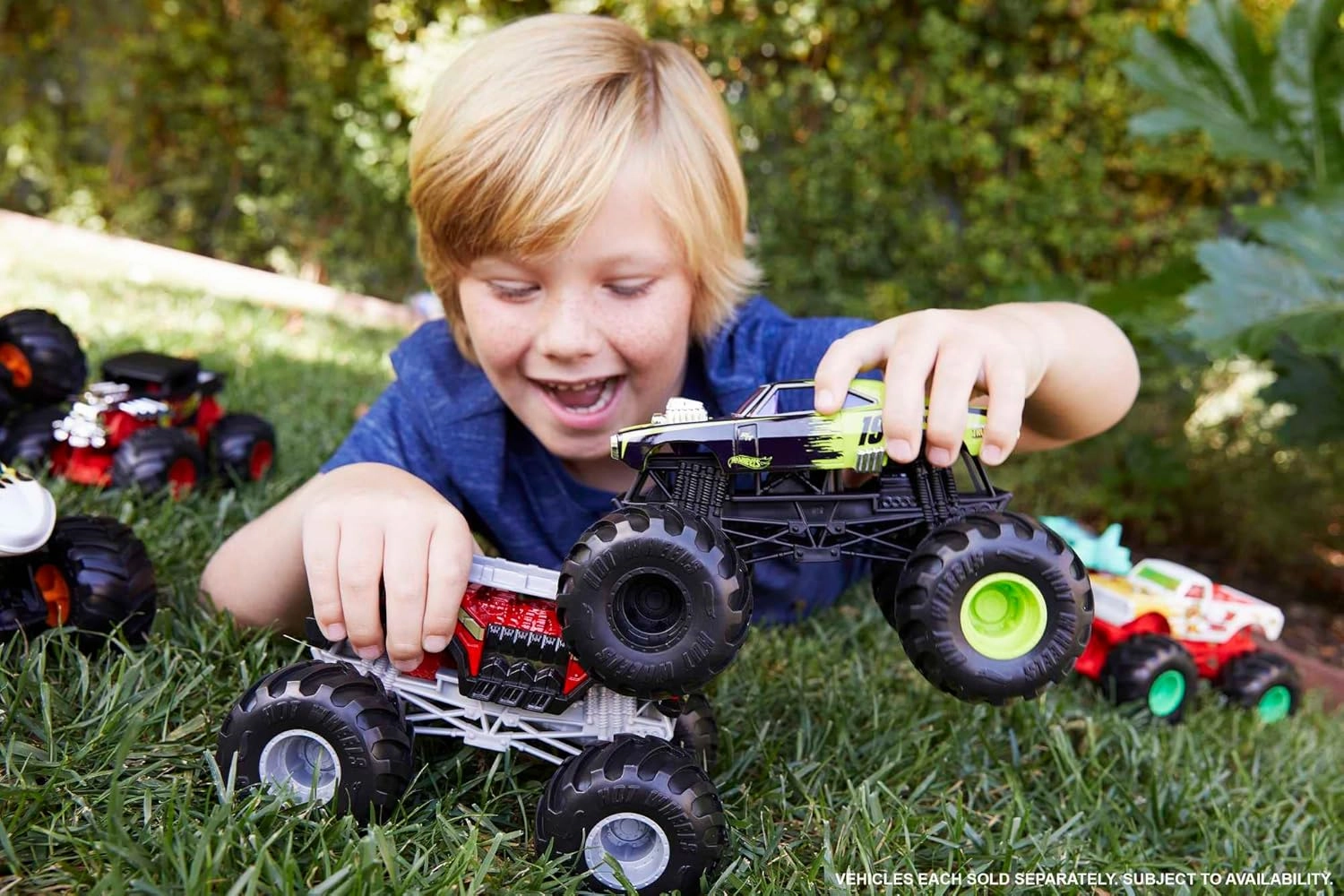 Hot Wheels Toy Monster Trucks, Die-Cast Bigfoot in U53 1:24 Scale, Oversized Play Vehicle for Kids & Collectors