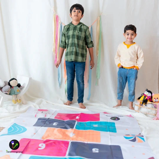 ilearnngrow Hop Scotch Play Mat - Multicolor