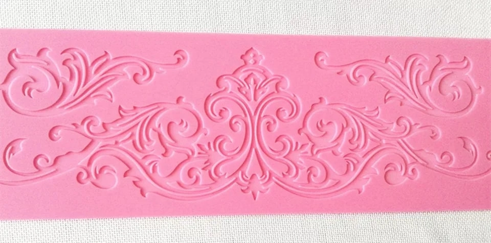 LARGE PATTERNS CAKE LACE MAT