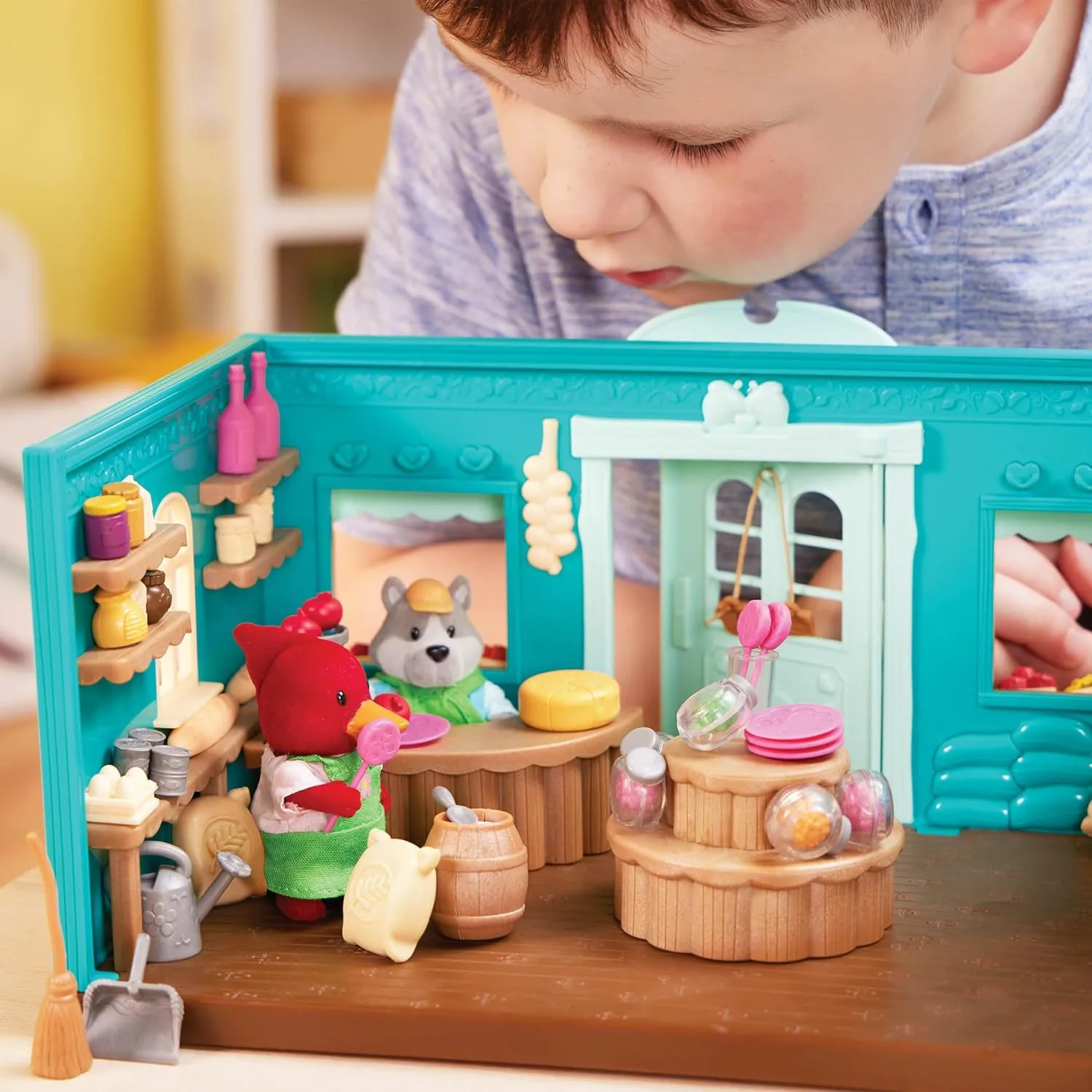 Li’l Woodzeez – Honeysuckle Hollow General Store – Dollhouse Playset with Furnitures & Accessories – Pretend Play Toy for Kids Age 3 