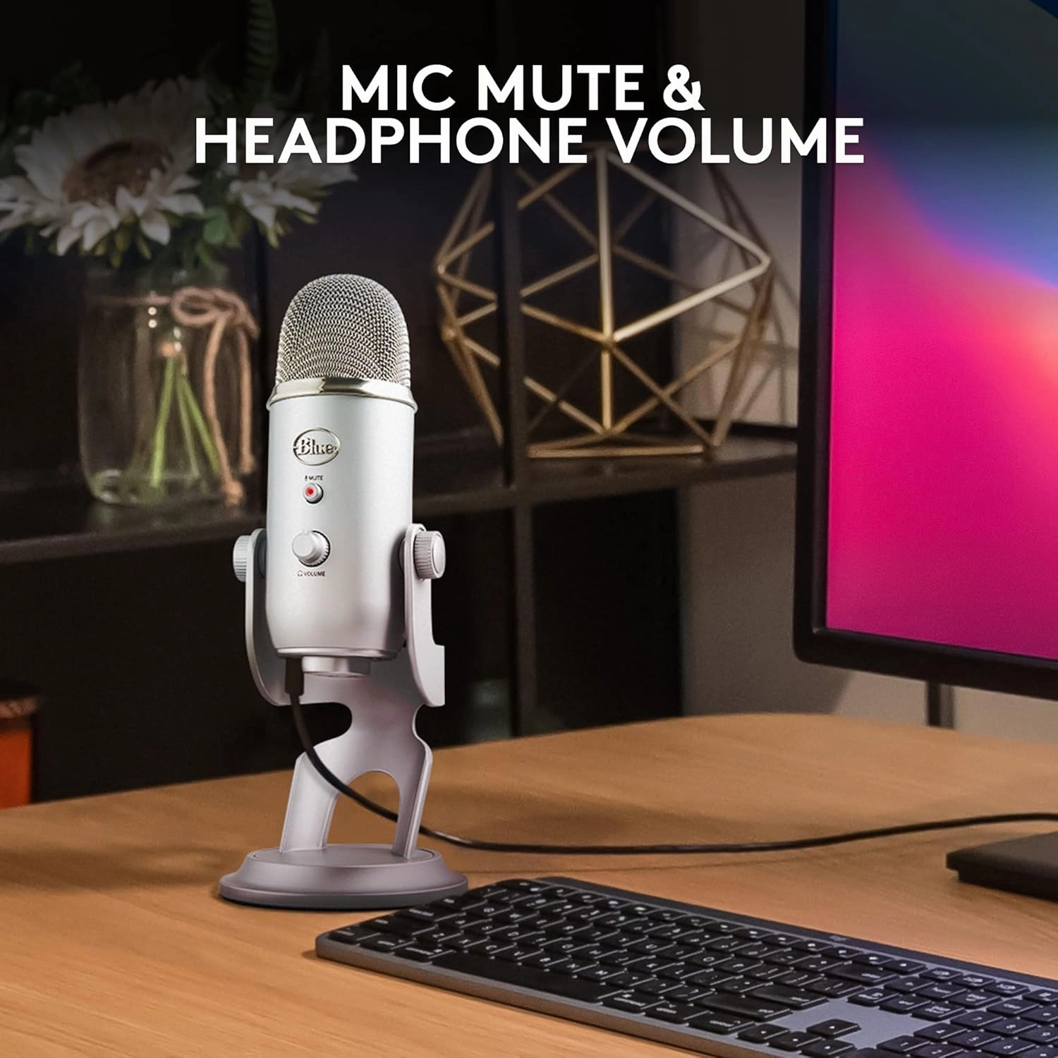 Logitech for Creators Blue Yeti USB Microphone for Gaming, Streaming, Podcasting, Twitch, YouTube, Discord, Recording for PC and Mac, 4 Polar Patterns, Studio Quality Sound, Plug & Play-Silver
