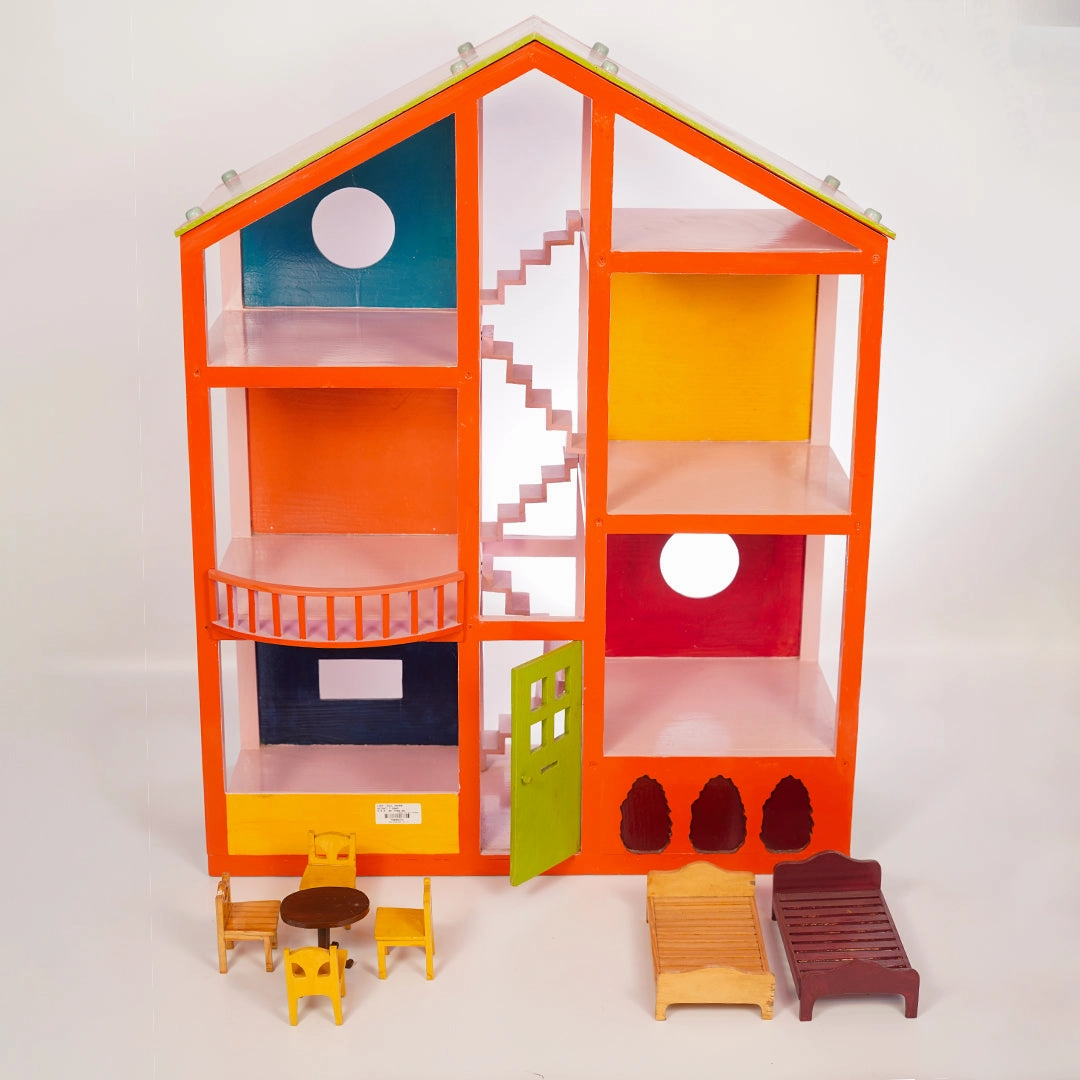 OPEN DOLL HOUSE