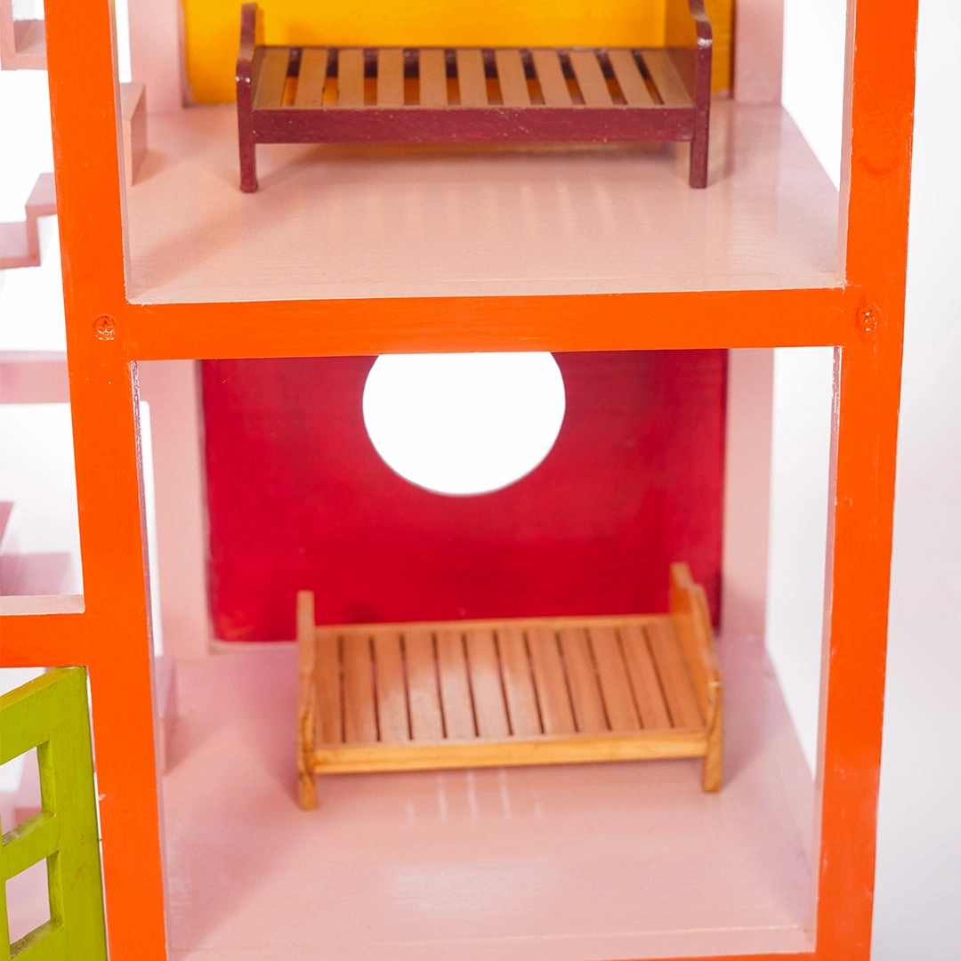 OPEN DOLL HOUSE