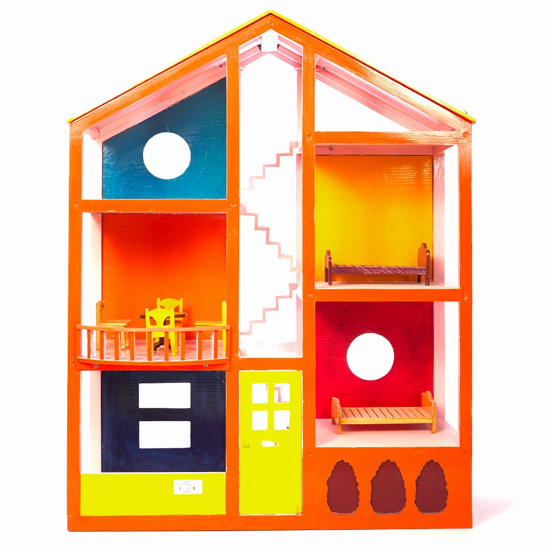 OPEN DOLL HOUSE
