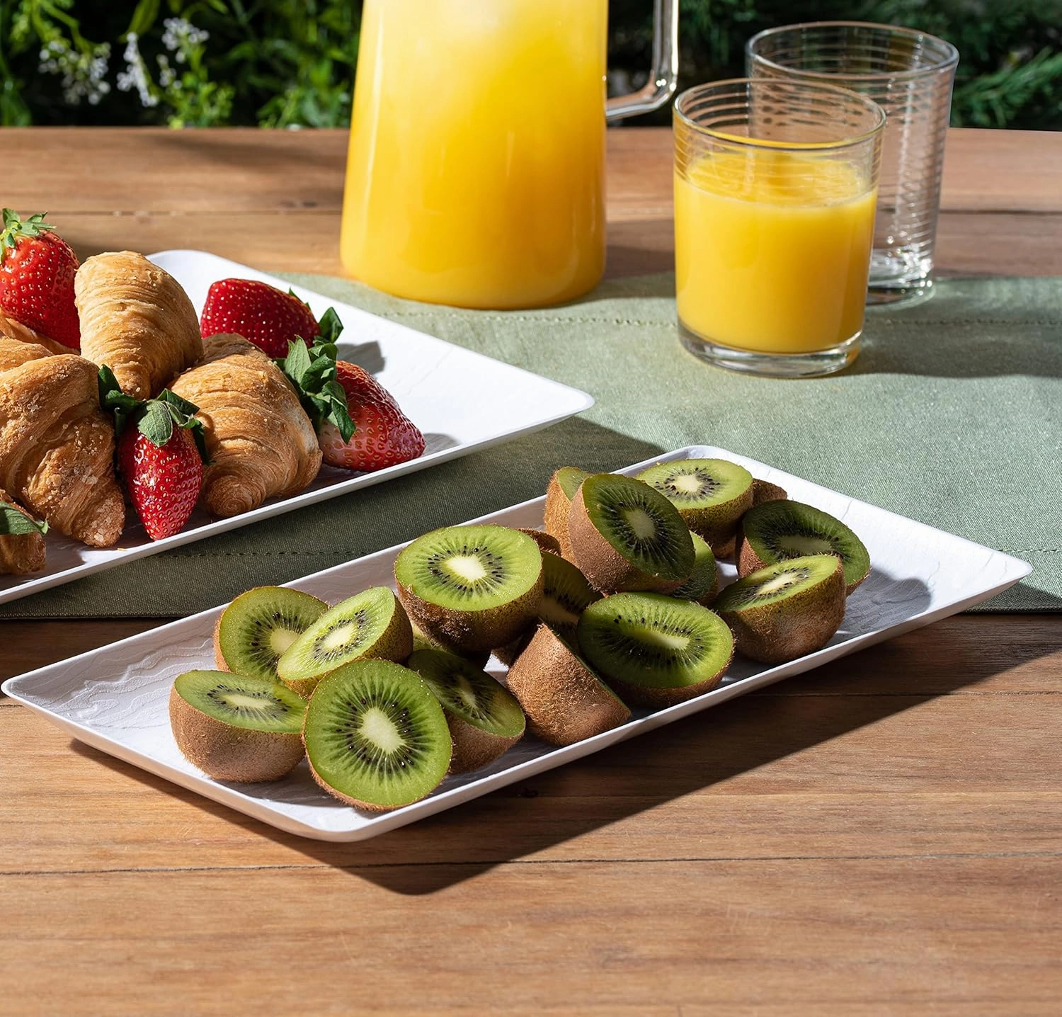 Posh Setting - Serving Platters and Trays, Plastic Platter Tray, Wood Pattern White Long Serving Tray, White Plastic Platter, Stackable & Disposable Party Platters, 5 Pack - 14x6.25