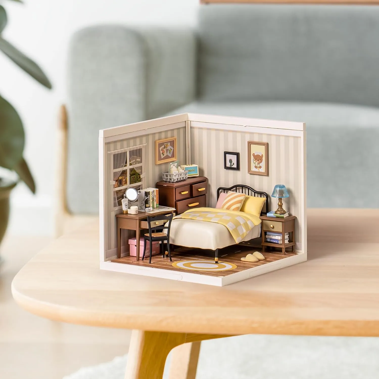 ROBOTIME DIY Miniature House Kit Mini Dollhouse Building Toy Set Plastic Tiny Room Making Kit with Accessories Model Room Craft Hobby Decent Gifts (Sweet Dream Bedroom)