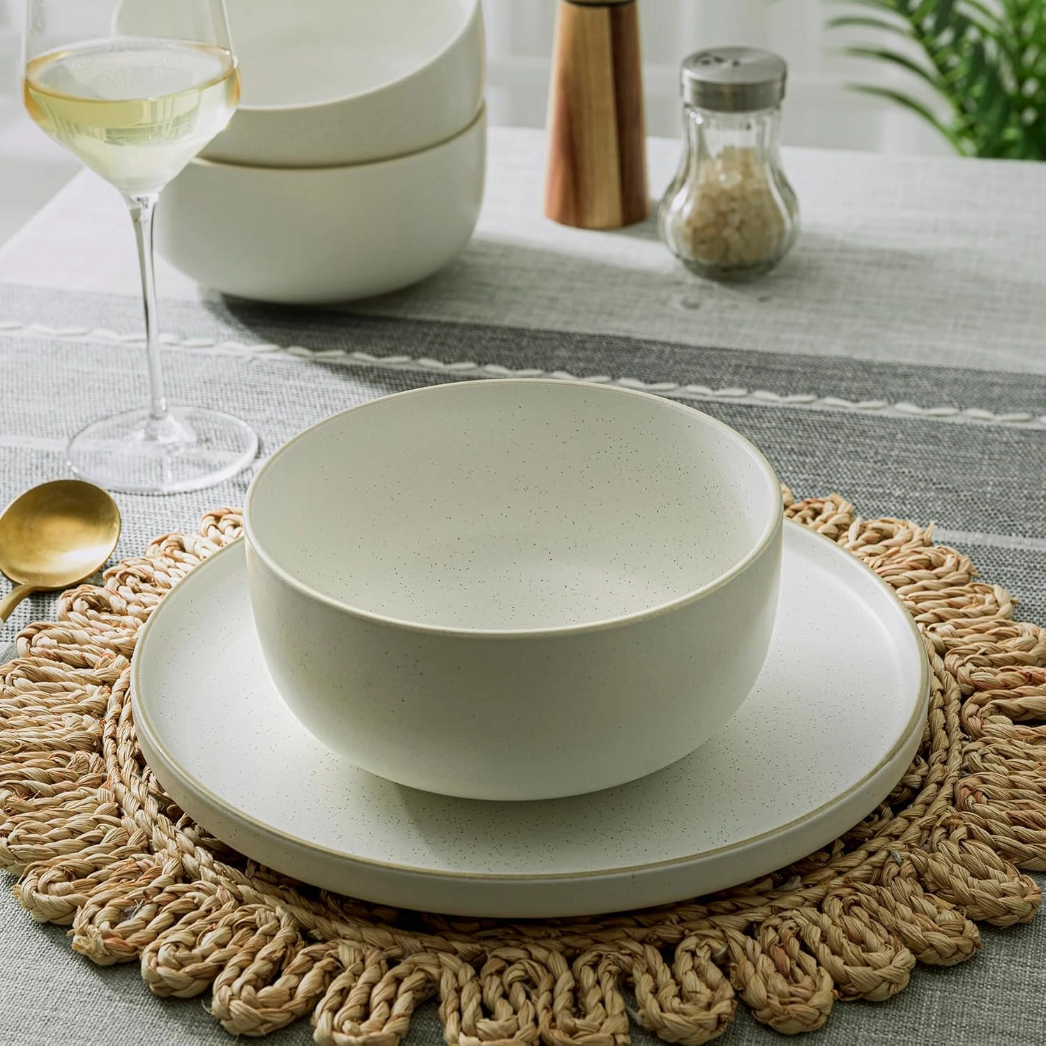 S&Q'S CERAMICS S&Q Ceramic Bowls for Kitchen, 36 Ounce, Large Capacity Cereal Bowls Set of 4, For Soup, Oatmeal, Breakfast, Microwave and Dishwasher Safe, Glazed Matte Off White…
