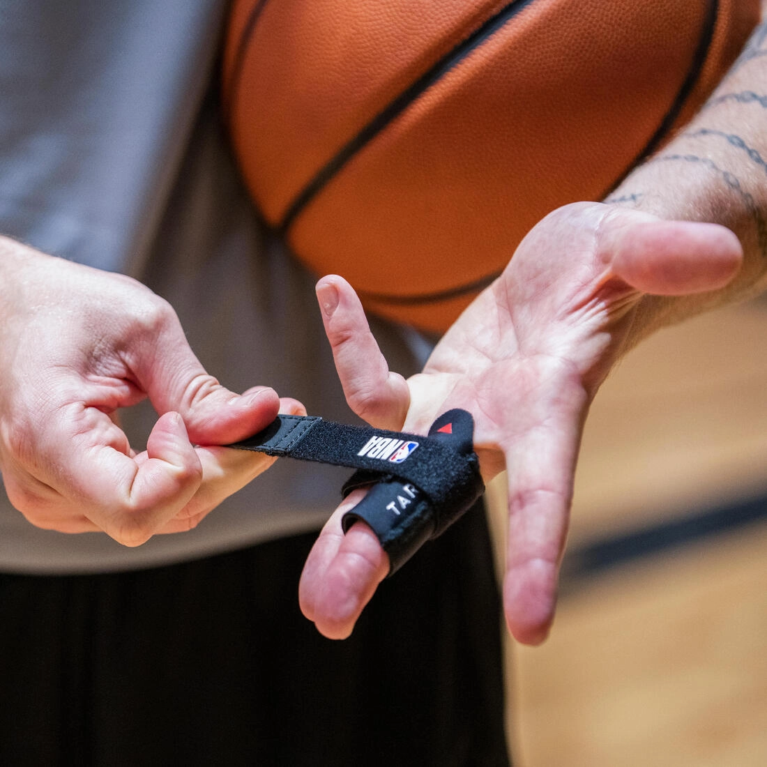 Tarmak Adult's 500 Strong Finger Support