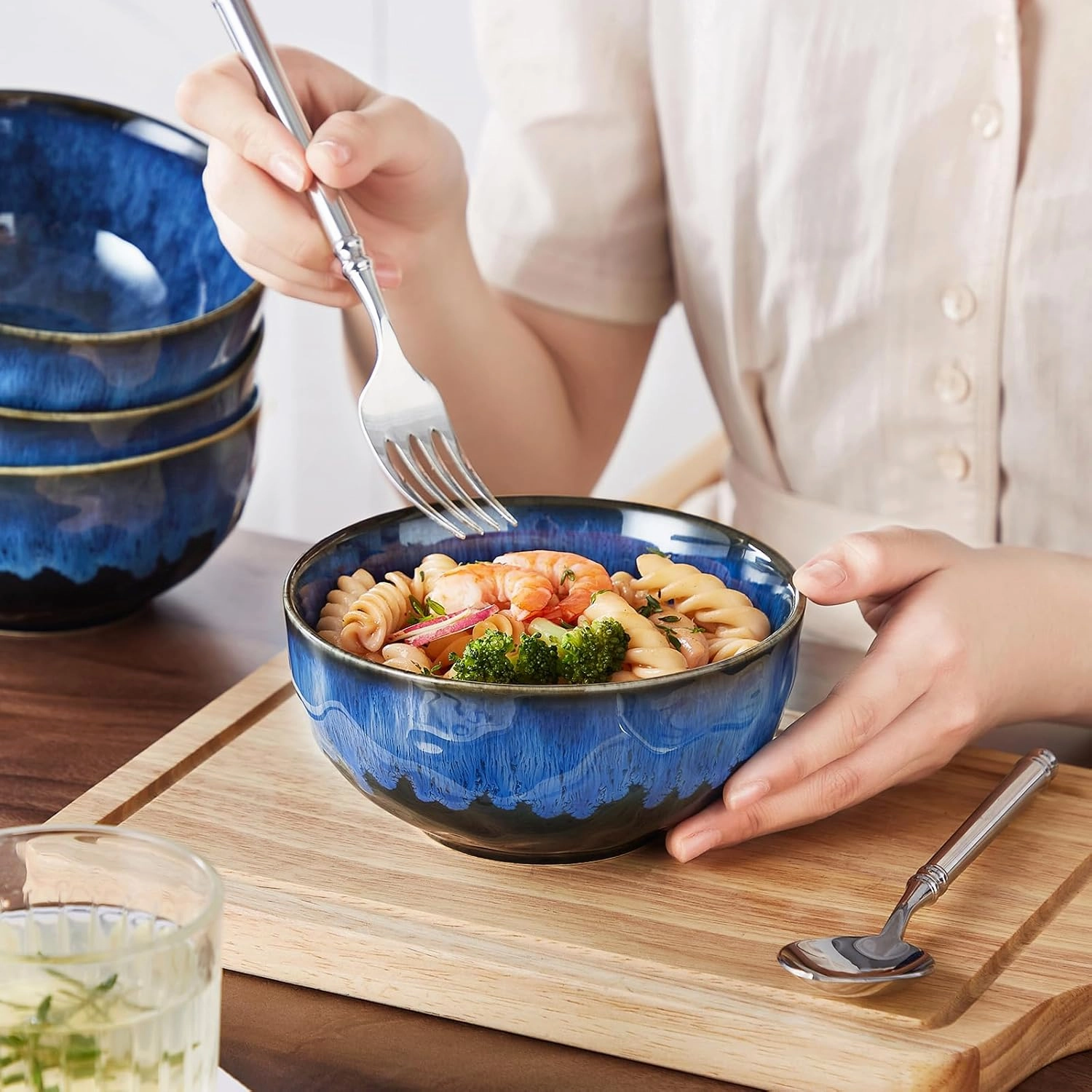 vancasso Starry 24oz Bowls for Soup, Ceramic Soup Bowls Set of 4, Blue Cereal Bowls Set for Kitchen, Salad Bowls Set, Pasta Oatmeal Bowls, Lead-free, Dishwasher & Microwave Oven Safe, Blue