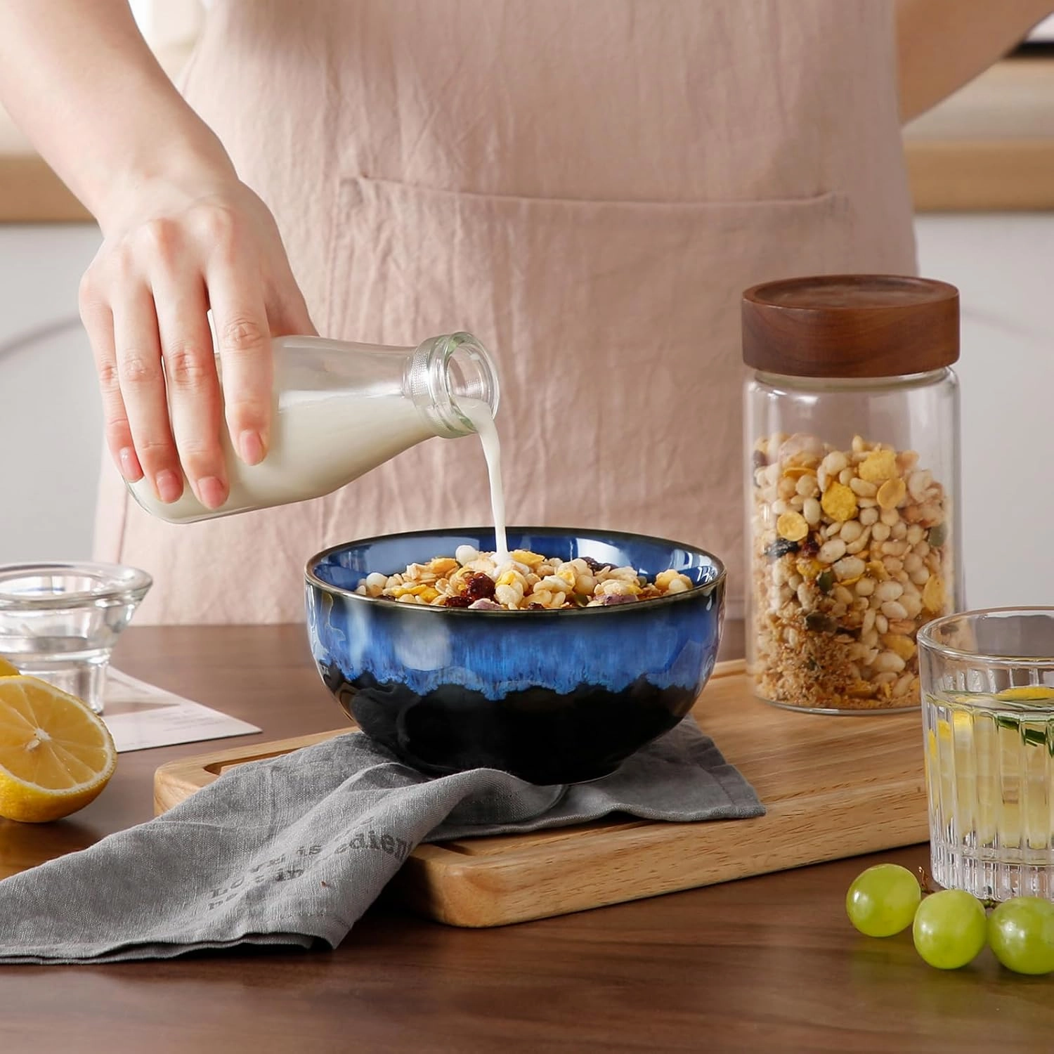 vancasso Starry 24oz Bowls for Soup, Ceramic Soup Bowls Set of 4, Blue Cereal Bowls Set for Kitchen, Salad Bowls Set, Pasta Oatmeal Bowls, Lead-free, Dishwasher & Microwave Oven Safe, Blue