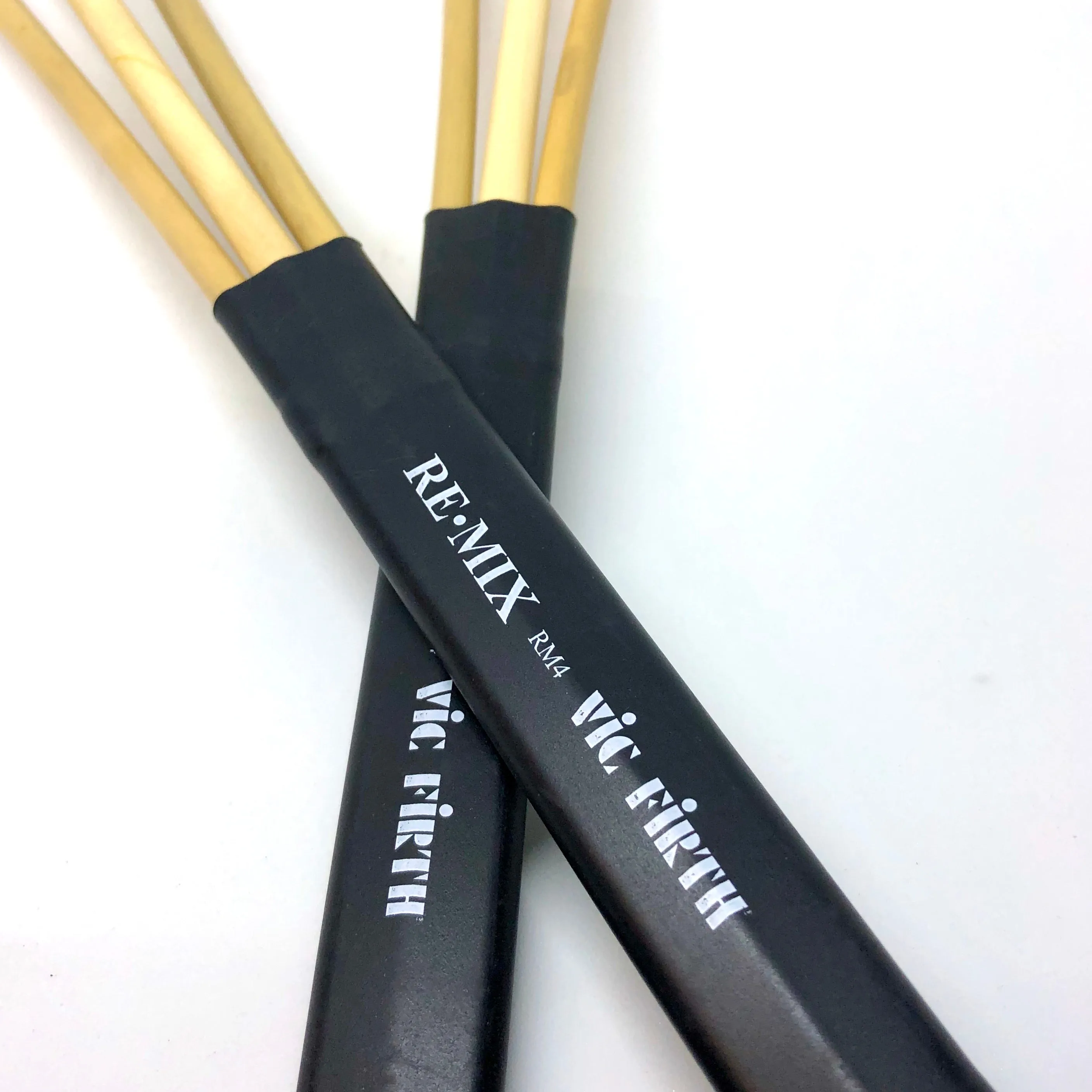 Vic Firth REMIX Brushes - Rat-tan RM4
