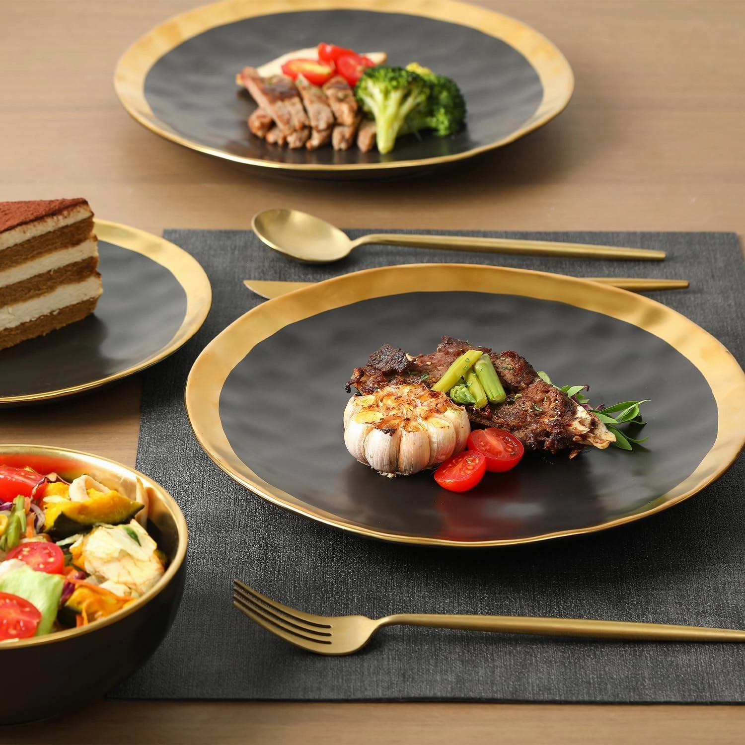 vicrays Ceramic Dinner Plates Set, 10 Inch, Set of 6, Round, Dishwasher Safe, NOT Microwave Safe, Suitable for Steak, Pasta, Home, Party, Restaurant（Black with Golden）