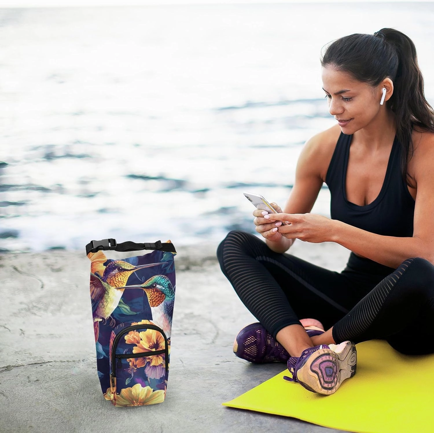 Water Bottle Holder with Strap 20/24/32/40oz Insulated Water Bottle Carrier Sling Bag Sleeve with Phone Pocket for Hiking Travelling Camping Hummingbirds and Colored Flowers